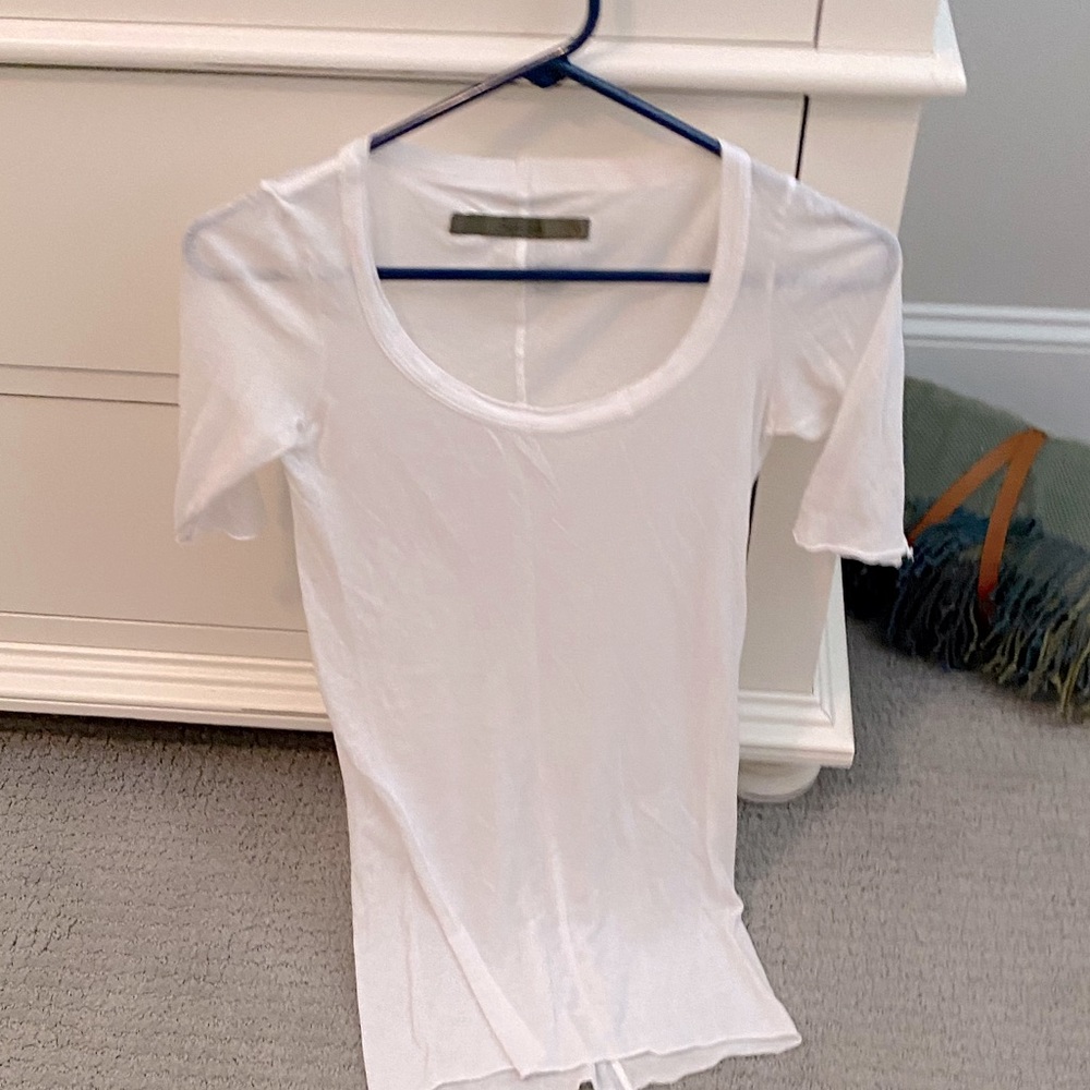 Tee shirt